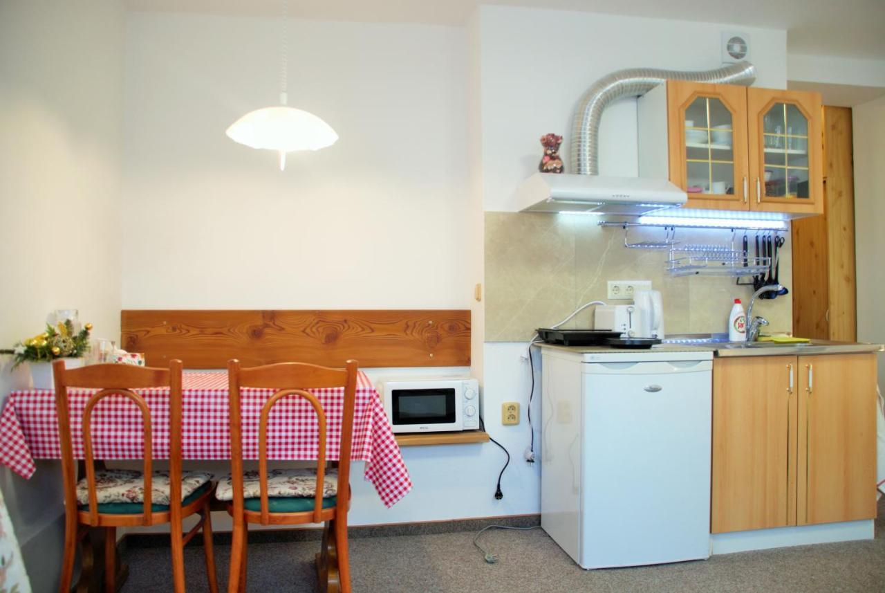 Privat Nika Hotell Závažná Poruba Eksteriør bilde