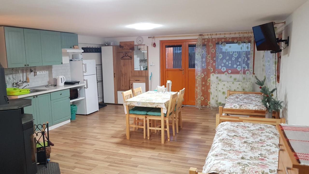 Privat Nika Hotell Závažná Poruba Eksteriør bilde